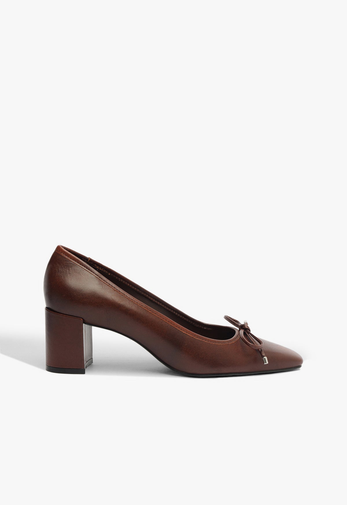 Arissa Block Leather Pump